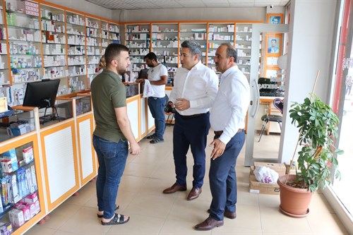 Kaymakamımız Sayın Nurhalil ÖZÇELİK, Esnaf Ziyaretinde Bulunarak Vatandaşlarla Vedalaştı